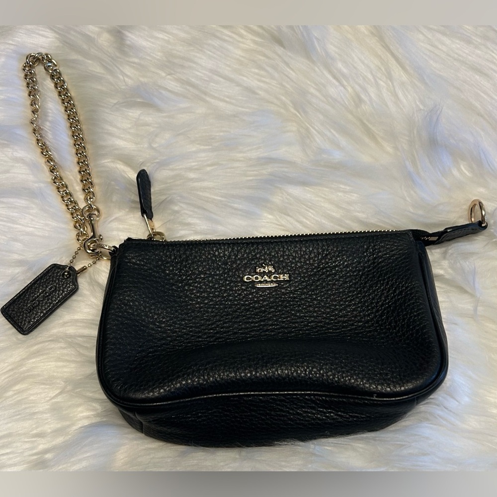 Coach Black RARE and Gold Purse or Wristlet Adjustable Chain NEW 2 divides & cc - Picture 2 of 5